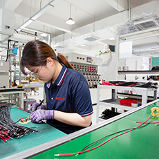 Pemasangan motor DC yang disikat